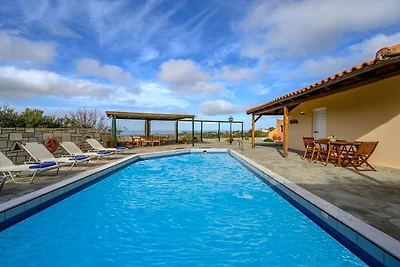 Villa in Episkopi nahe Karteros Strand