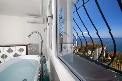 Wohnung mit Blick auf Capri in Meeresnähe