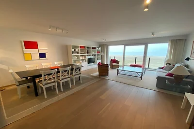 Geräumiges Familienapartment mit Meerblick
