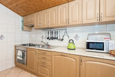 Scenic Seafront Brsec Apartment - Three Bedro...