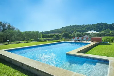 Villa in Pollensa mit Schwimmbecken