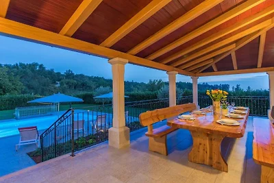 Villa in Kanfanar mit Barbecue und Wifi