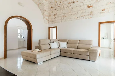 Villa in Ostuni mit Terrasse und Parken