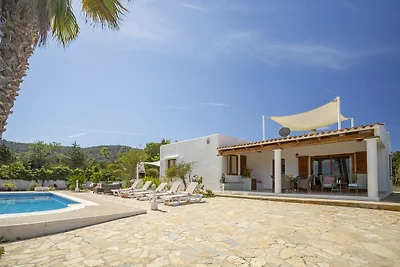 Villa mit 3 Schlafzimmern und Pool in Sant...