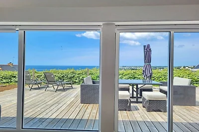 Ferienhaus in Plouhinec mit Terrasse