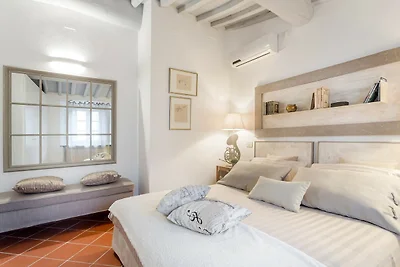 Penthouse-Apartment mit privatem Garten