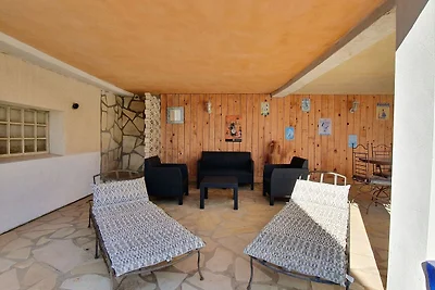 Maestosa villa a Homps con piscina privata
