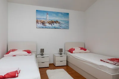 Apartment L&L - Two-Bedroom Apartment with...