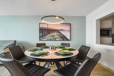 Modern 2-slaapkamerappartement met zeezicht.
