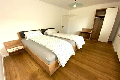 Apartament Mirror Curve