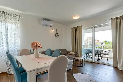 Moderne Villa mit Swimmingpool