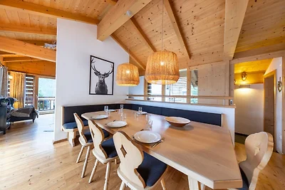 Luxuriöses Chalet mit Sauna in Königsleiten