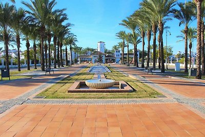 Apartamento con vistas al golf en residencial...