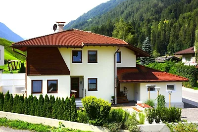 Ferienhaus in Fulpmes mit Garten