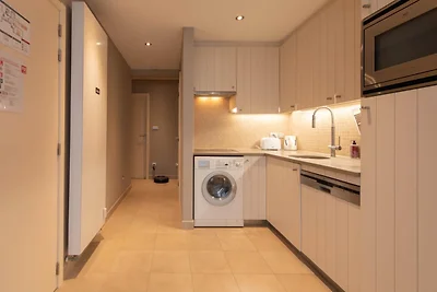 Apartment mit seitlichem Meerblick