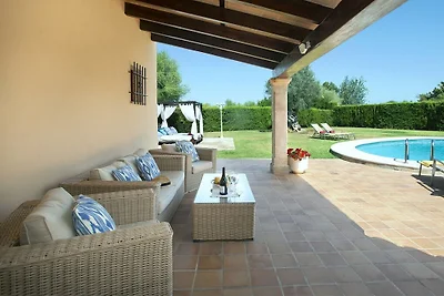 Villa in Pollensa mit Schwimmbecken