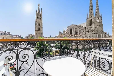 Appartamento a Bordeaux vista cattedrale
