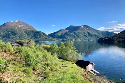 8 Personen Ferienhaus in Halsanaustan-By...
