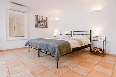 Villa mit Pool in Cala Llonga