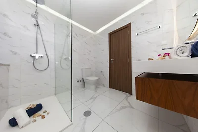 Villa in Santa Eulália nahe Praia da Oura