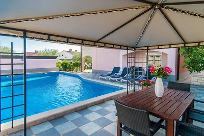 Ferienwohnung mit 4 Schlafzimmer