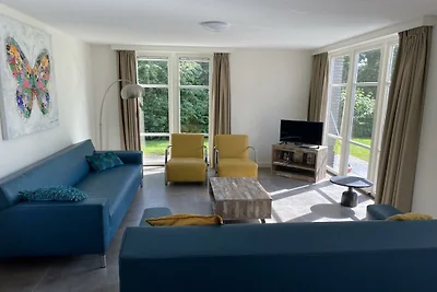 Villa in Hulshorst mit Terrasse