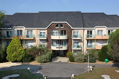 Schöne Wohnung im lokalen Stil