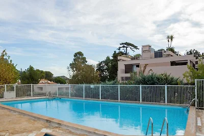 Elegantes Ferienhaus mit Pool