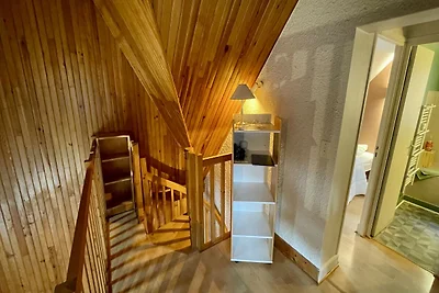 Fuga luminosa lungo il sentiero di vetta