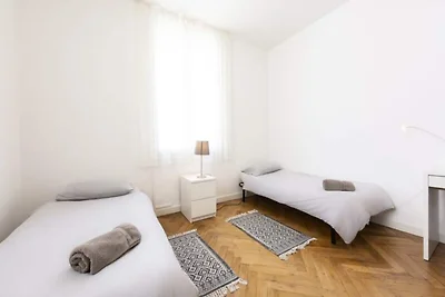 Modernes Apartment in der Rue Antibes...