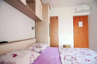 Apartments Pezo - Studio with Balcony and Sea...