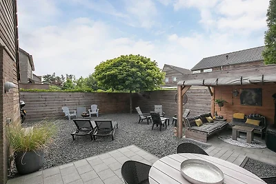 Ferienhaus mit Terrasse in Grou
