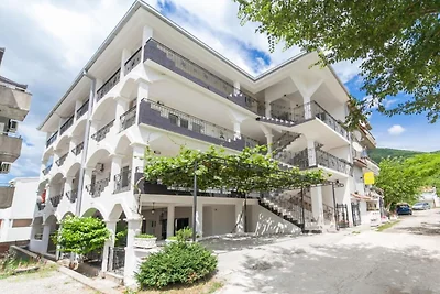 Perfect Budva Stay - Comfort Triple Studio...