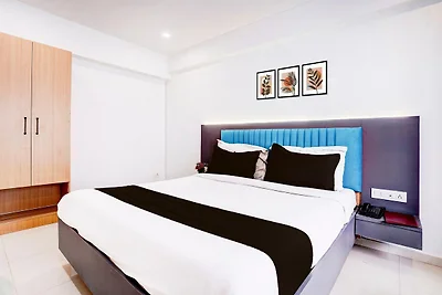 Super Townhouse OAK Kopar Khairane Navi...