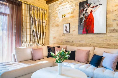 Villa a Rethymno con vista sulla campagna