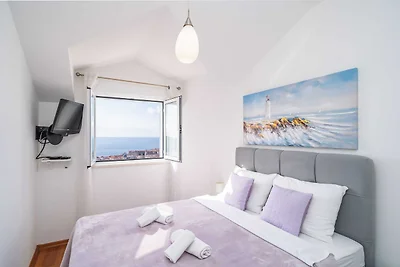 Apartments Isabora - Comfort Three-Bedroom Ap...