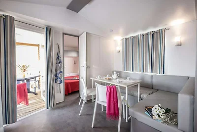 Bellissima casa mobile con giardino