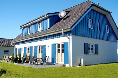 Ferienhaus in Altefähr mit Schwimmbecken
