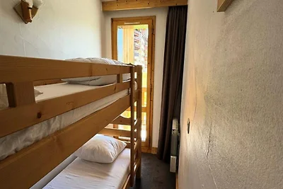 Geräumiges Apartment · Direkter Zugang zur Sk...