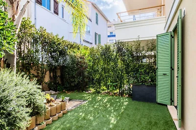 Apartment in Palm Beach mit Pool und Garten