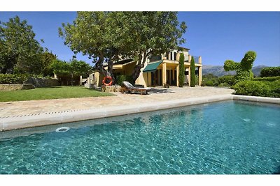 Schönes Landhaus mit Pool und Blick auf die T...