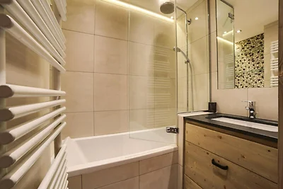 Sehr schöne 5-Zimmer-Wohnung für 8 Personen i...