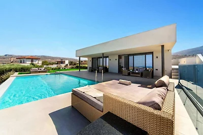 Incantevole villa con piscina a Gournes