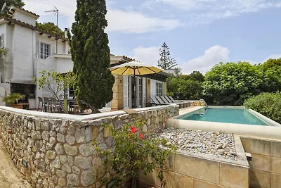 Villa di lusso con piscina e vista sul mare