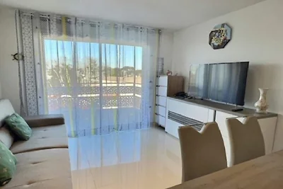 Wohnung, 150 m vom Strand Vias entfernt