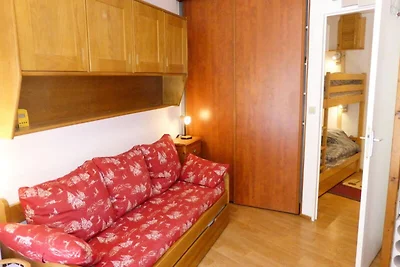 Studio-Residenz aus wei�en Steinen