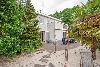 Villa confortevole con doccia solare