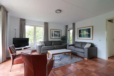 Freistehende, geräumige Strandvilla für 8...