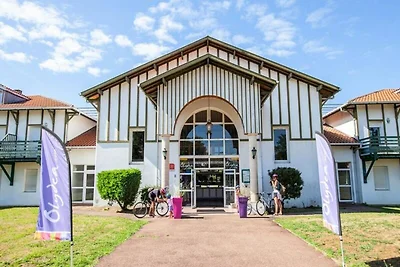 Appartement in Cassen met zwembad en spa