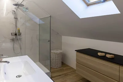 Mountain View Villa with Sauna and Hot-Tub - ...